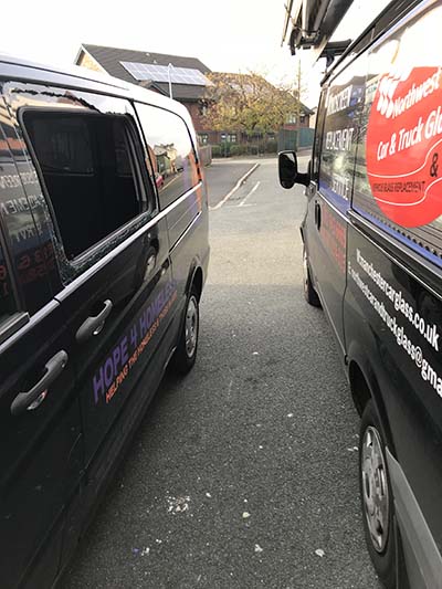 Mercedes Vito Door Glass Replacement - during